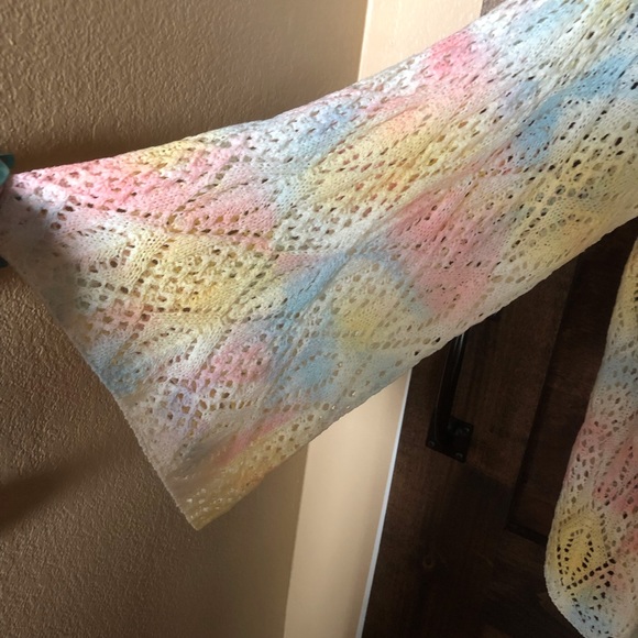 Crochet sweater by Lisa Robertson - Picture 2 of 6